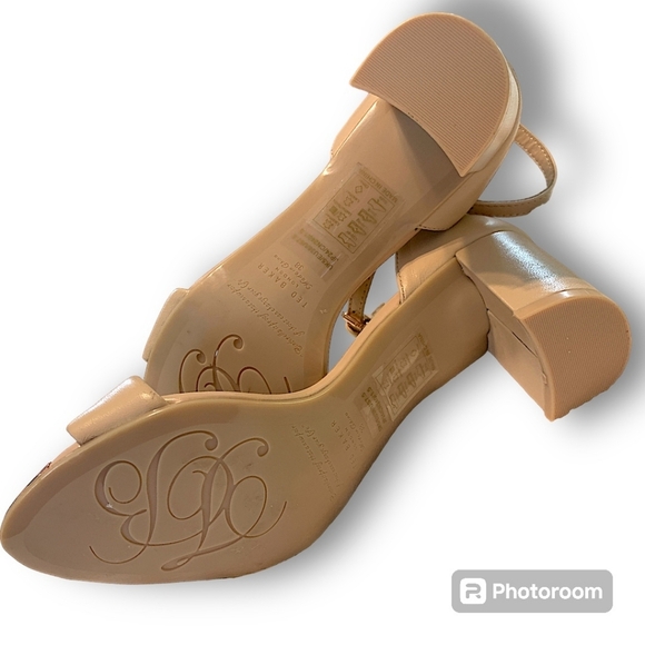 NWOB Ted Baker Sheah Sandal in Nude / Rose Gold, size 8.5 US - Picture 7 of 16